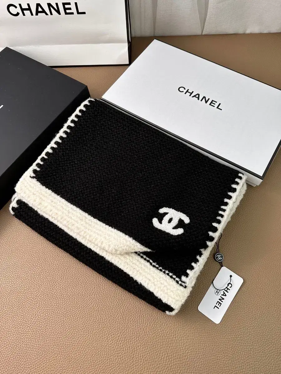 샤넬 Chanel 스카프